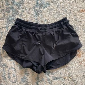 Lululemon Short Black Running Shorts (size 8)